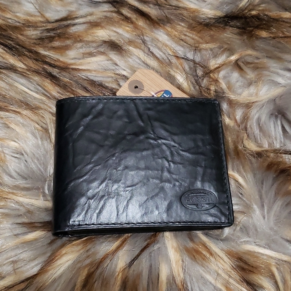 Fossil black textured  leather bifold wallet nwt